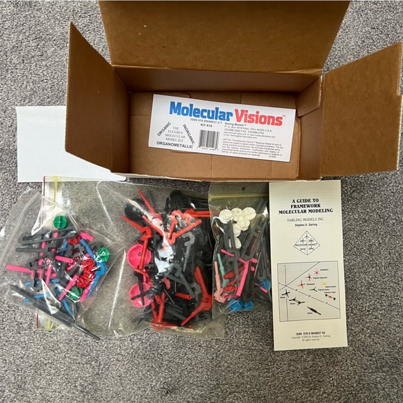 Organic Chemistry Molecular Model Kit - Picture 5 of 5